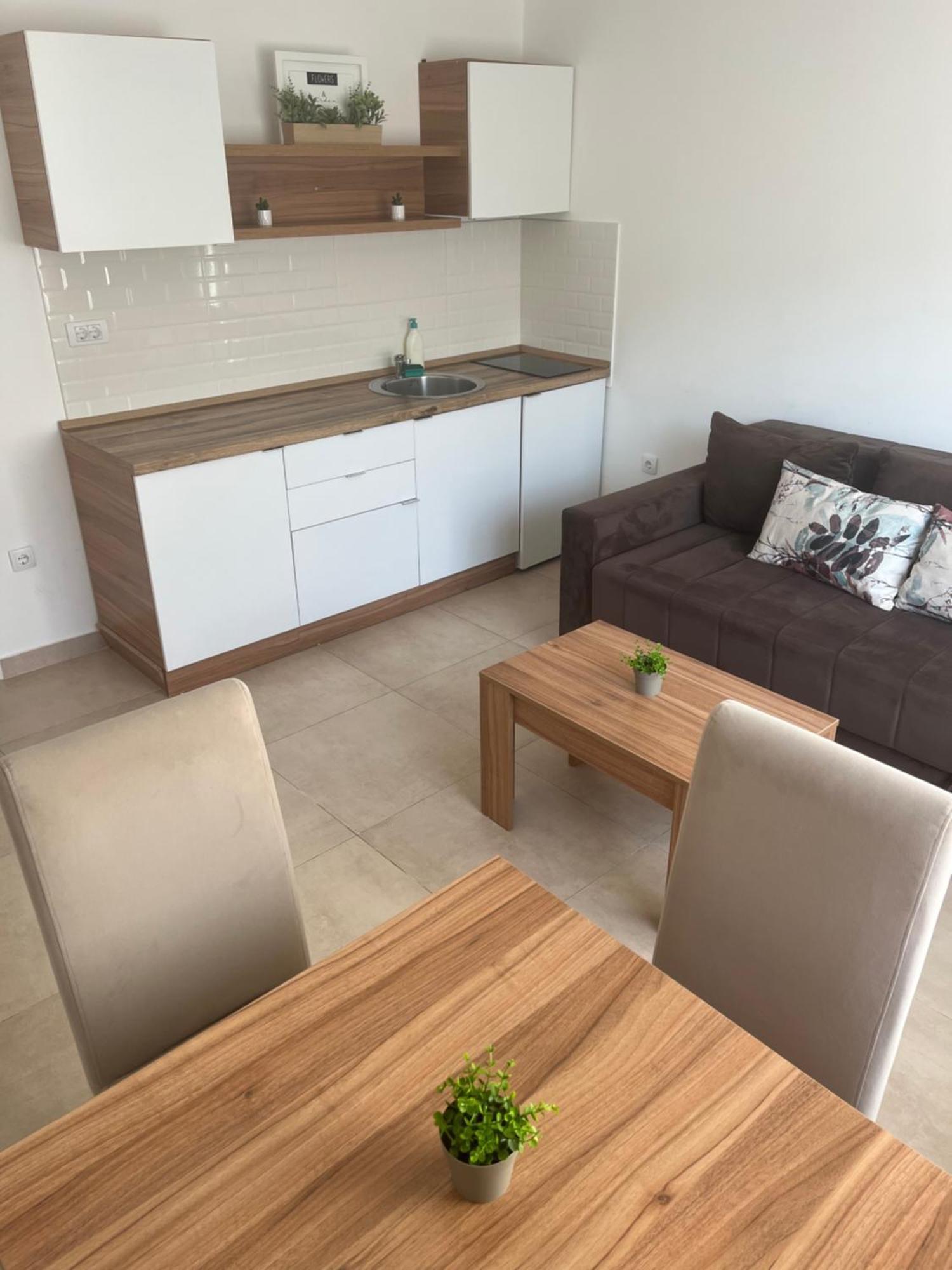 Apartmani Tesla Soko Banja Luaran gambar